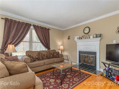 1 Sydney Ln, Asheville, NC 28806 - photo 4