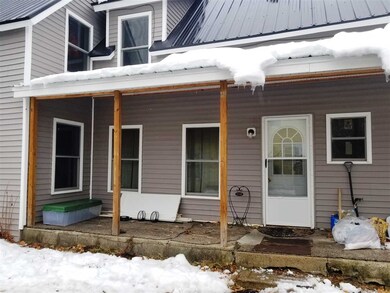 22 Maple St unit Downstairs, Lincoln, NH 03251 - photo 2