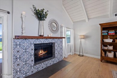 05-Fireplace