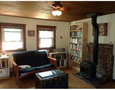 Living Room. Very comfy sun...