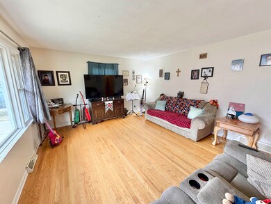 322 E 10th St, Pecatonica, IL 61063 - photo 4