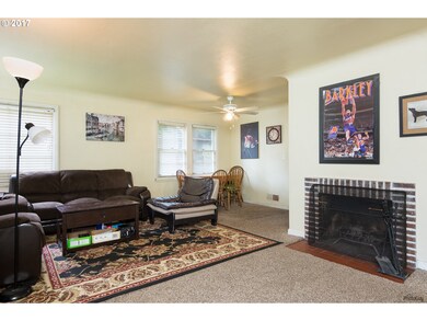 Living Room/Dining Room