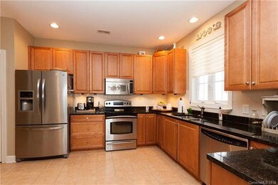 2813 Bellasera Way unit B2813, Matthews, NC 28105 - photo 7