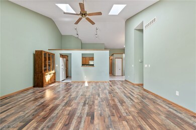 2812 Stratford Cir, Akron, OH 44312 - photo 7