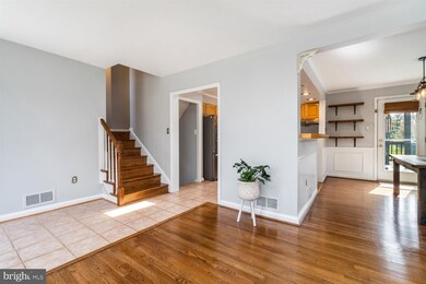 607 Olesmont Rd, Catonsville, MD 21228 - photo 5