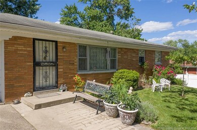 522 Navajo Dr, New Albany, IN 47150 - photo 4