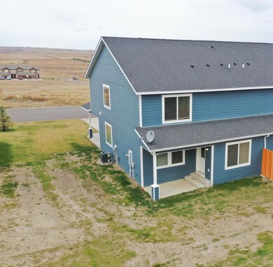5824 Anna Ave, Williston, ND 58801 - photo 3