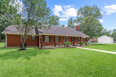 311 Post Oak Forest Dr, Magnolia, TX 77354 - photo 2