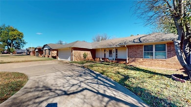 2300 Cowan Place, Moore, OK 73160 - photo 3
