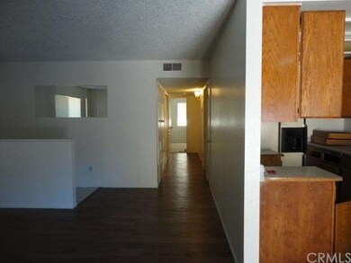 12194 Orchid Ln unit A, Moreno Valley, CA 92557 - photo 3