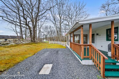 624 George Place, Bushkill, PA 18324 - photo 2