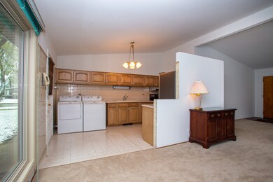 4025 Bluebird Ln, Rolling Meadows, IL 60008 - photo 6