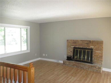 4025 E 32nd St, Des Moines, IA 50317 - photo 5