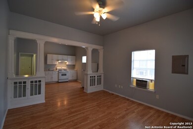 718 Marshall St unit B, San Antonio, TX 78212 - photo 3