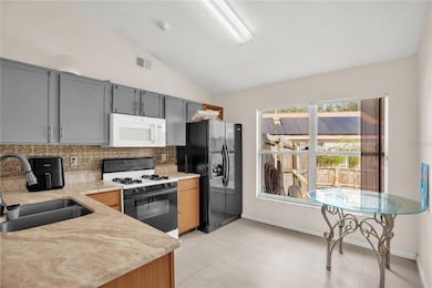 3444 Dartford Dr, Davenport, FL 33837 - photo 6