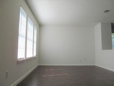 10102 Fallmont Cir, Houston, TX 77086 - photo 6