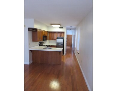 7 Henchman St unit 505, Boston, MA 02113 - photo 2