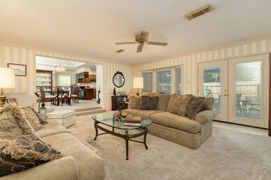 6934 Oak Bend Dr, Alvin, TX 77511 - photo 6