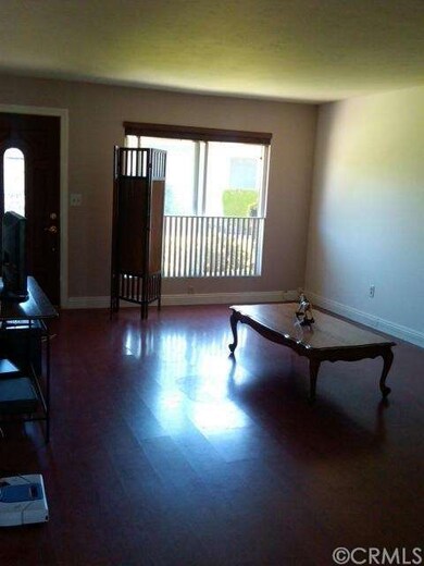 FRONT ROOM