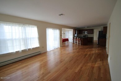 117 White Pine Ct, Milford, PA 18337 - photo 4