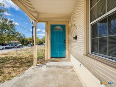 1013 Sacramento, San Antonio, TX 78201 - photo 3