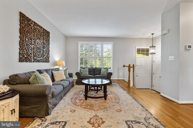 43127 Holtby Square, Chantilly, VA 20152 - photo 6