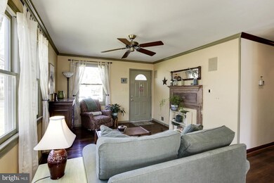 2218 Orchid Dr, Falls Church, VA 22046 - photo 2