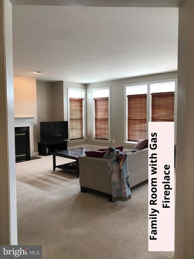 22127 Whisperhill Ct, Broadlands, VA 20148 - photo 6