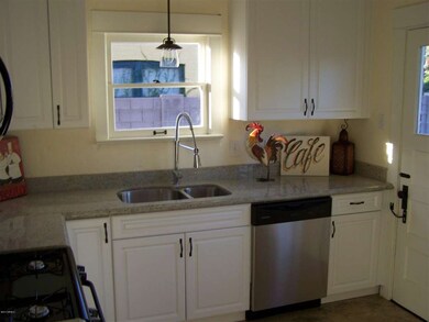 Edgemere,12th pl 005