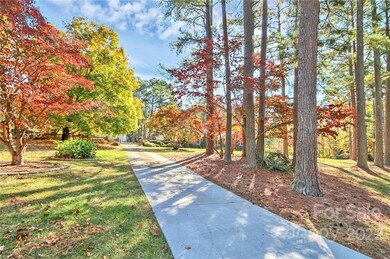 195 Rainbow Cir, Clover, SC 29710 - photo 2