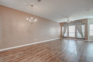 6862 Commerce Creek Dr, Houston, TX 77040 - photo 3