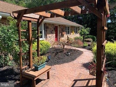 33 Moore Rd, Mohnton, PA 19540 - photo 4