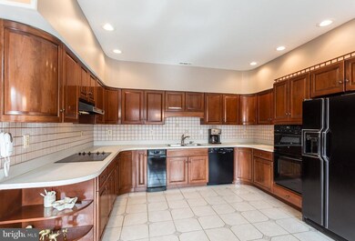 915 Hunting Lake Dr, Huntingtown, MD 20639 - photo 4