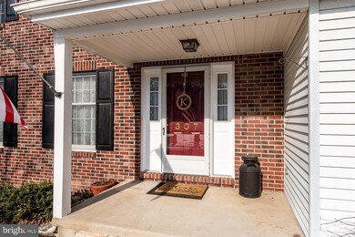 307 Charleston Dr, Wilmington, DE 19808 - photo 2