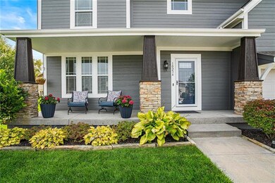 10234 Theden Cir, Lenexa, KS 66220 - photo 4