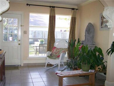 Sunroom. Sunroom area