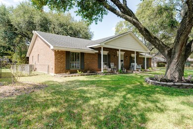 1135 Lindsey Dr, Rosenberg, TX 77471 - photo 2