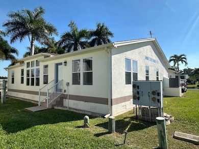 60 Buttonwood Ln, Naples, FL 34112 - photo 6