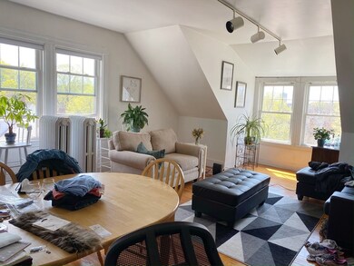 70 Perry St unit 4, Brookline, MA 02446 - photo 2