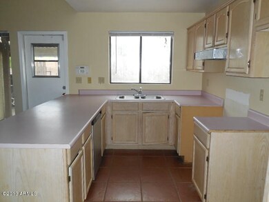 023-283542 - Kitchen (3)