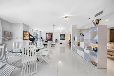 Icon Brickell Tower 1 unit 712-714, Miami, FL 33131 - photo 2