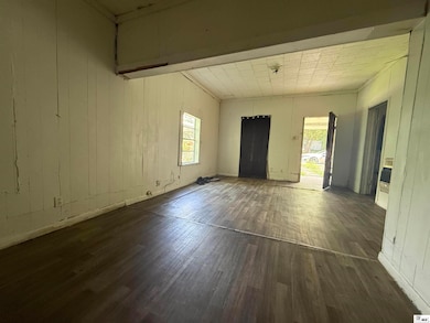 331 N Locust St, Bastrop, LA 71220 - photo 3