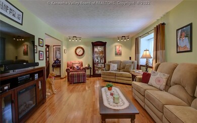 13 Timberlake Dr, Scott Depot, WV 25560 - photo 3