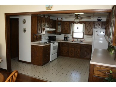 80 Bow St, Manchester, NH 03103 - photo 7