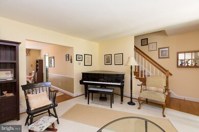 1049 Winsford Rd, Towson, MD 21204 - photo 2