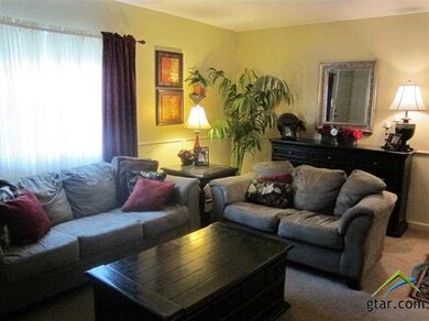 3320 3320 Sandalwood, Tyler, TX 75701 - photo 2