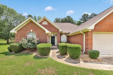 83 Ora Lane-7