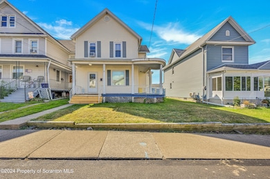 112 E Taylor St, Taylor, PA 18517 - photo 5