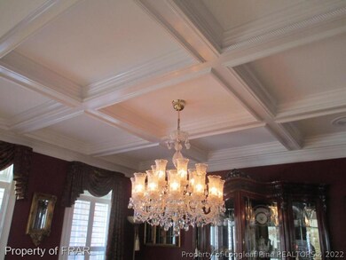 Chandeliers to Die For!