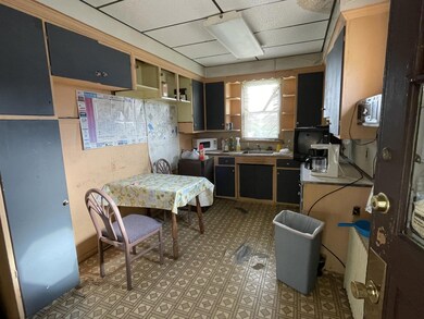 466 W Broad St, Hazleton, PA 18201 - photo 6